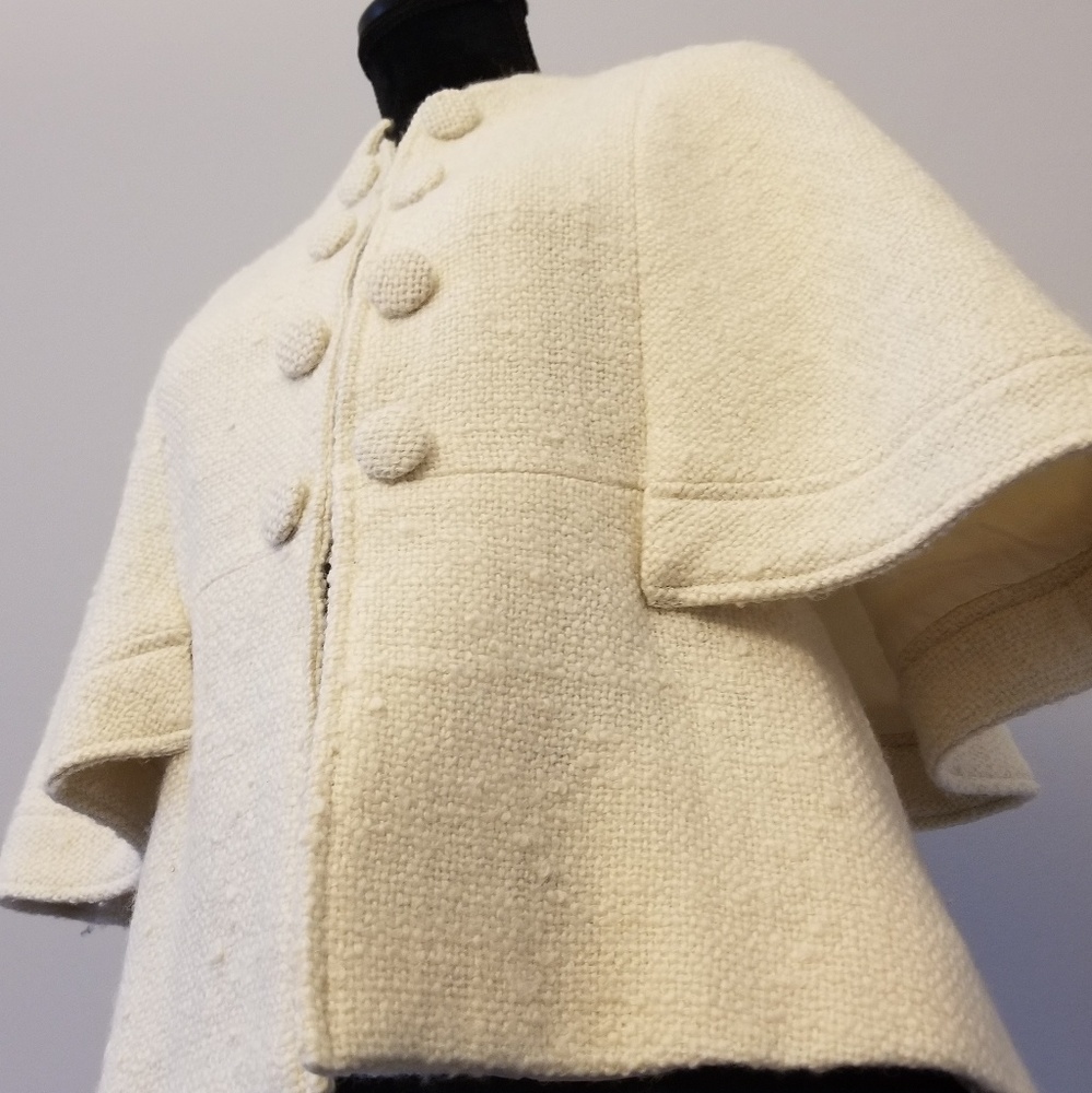 Cream boucle capelet